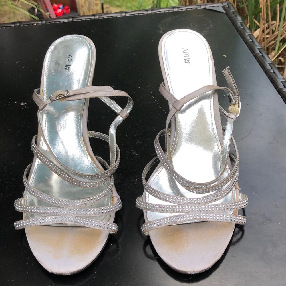 silver heels women’s size 9 1/2